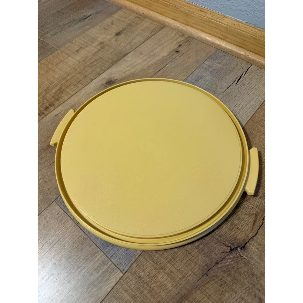 Vintage Tupperware Stackable Travel Containers Yellow Cream 684-8 1256 Set of 2